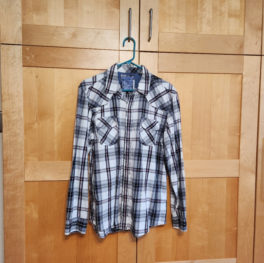 Guess Shirt Sz L Black Gray Red Plaid Casual Collar Button